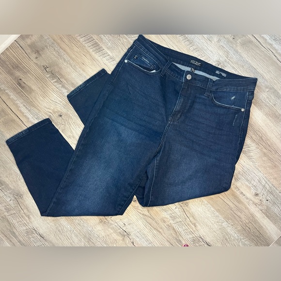 Judy Blue Jean Size 15/32 - Picture 3 of 11